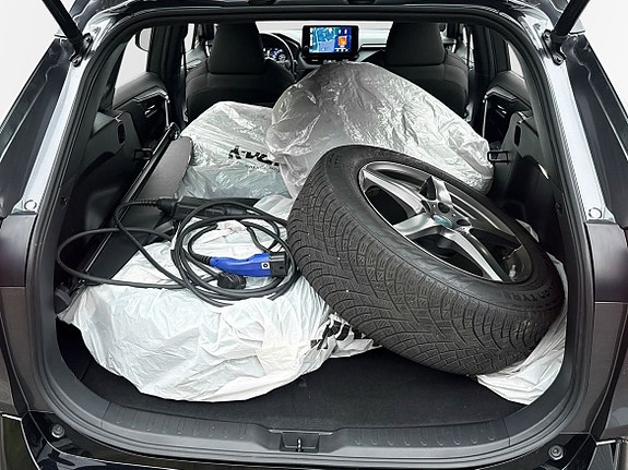 Toyota RAV4 10 of 25