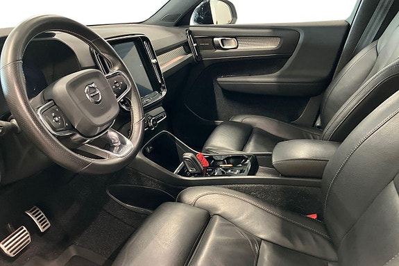 Volvo XC40 10 of 30