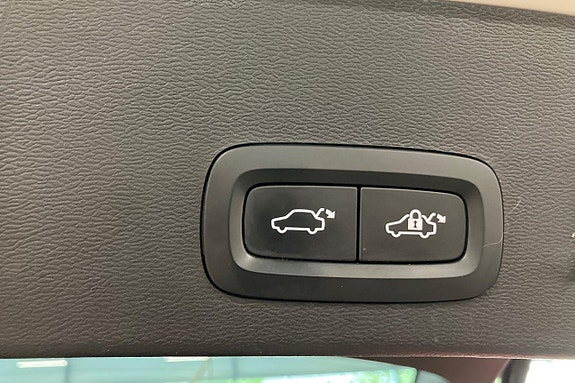 Volvo XC40 27 of 30