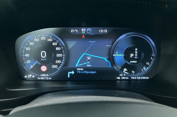 Volvo XC40 15 of 30