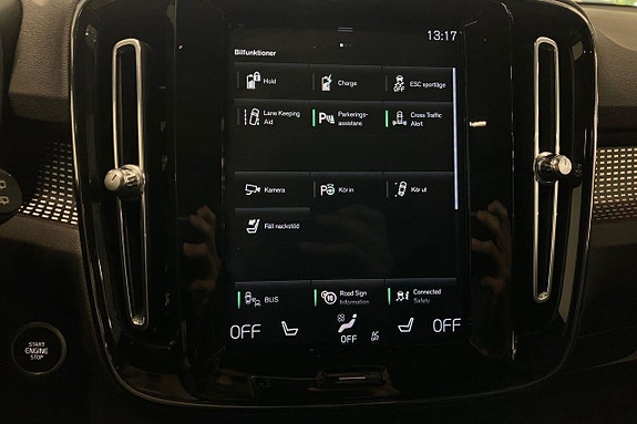 Volvo XC40 19 of 30