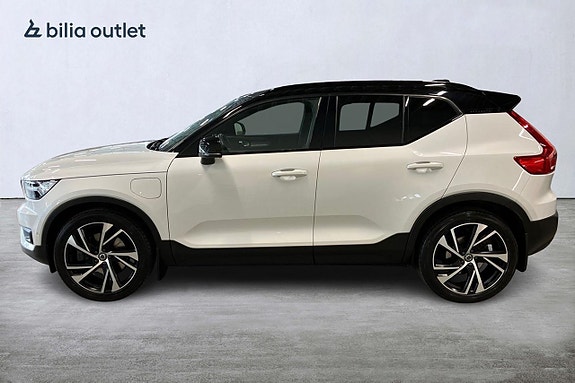 Volvo XC40 6 of 30
