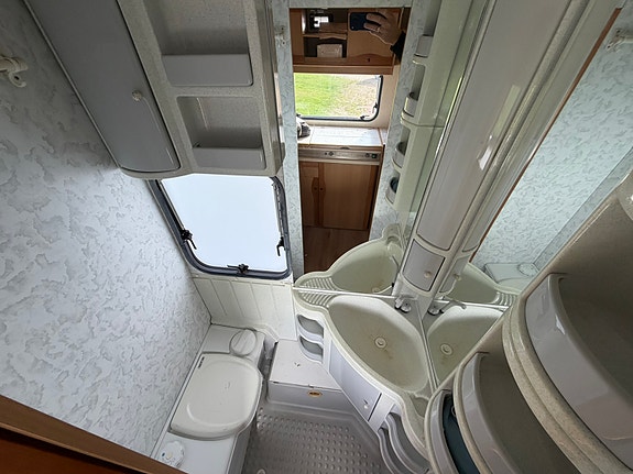 Adria Unica 541 10 of 20
