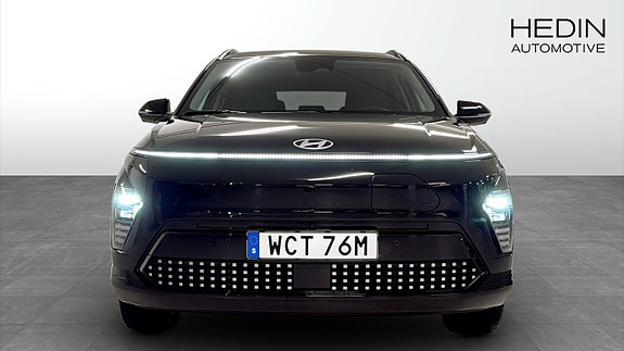 Hyundai Kona 8 of 12