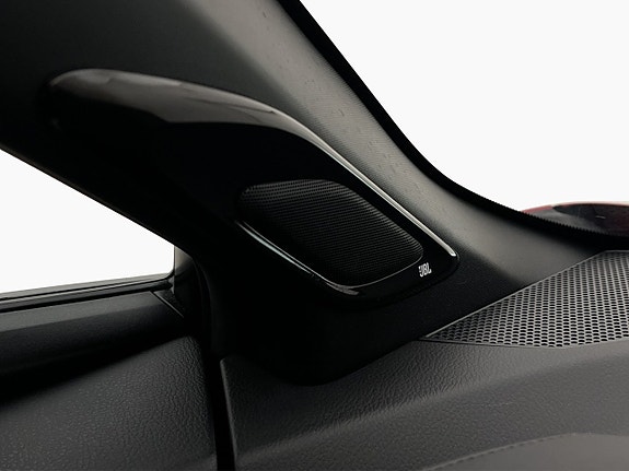 Toyota C-HR 12 of 30