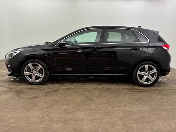 Hyundai i30 3 of 24