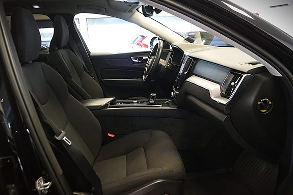 Volvo XC60 15 of 17