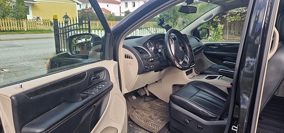 Lancia Voyager 5 of 9