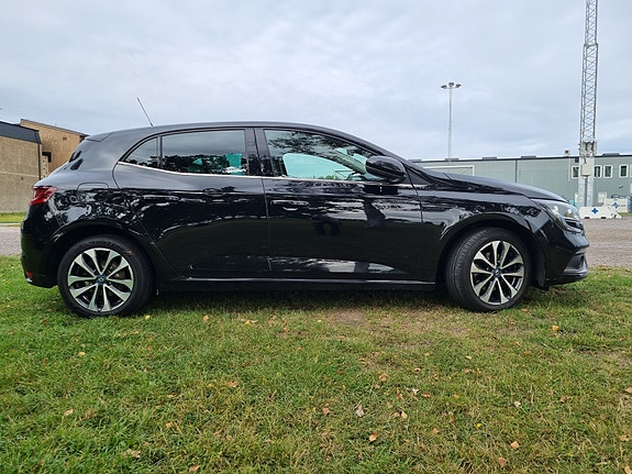 Renault Megane IV 3 of 10