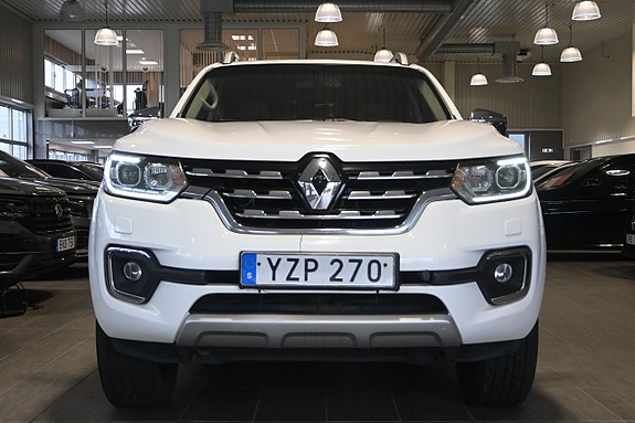 Renault Alaskan 4 of 30
