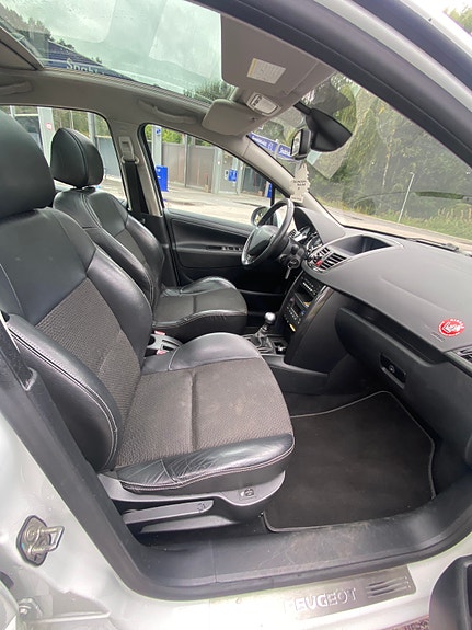 Peugeot 207 8 of 10