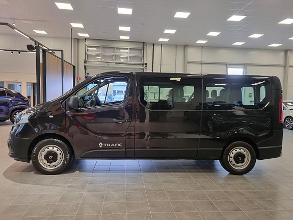 Renault Trafic 2 of 15