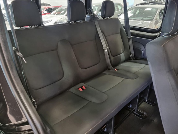 Renault Trafic 14 of 15