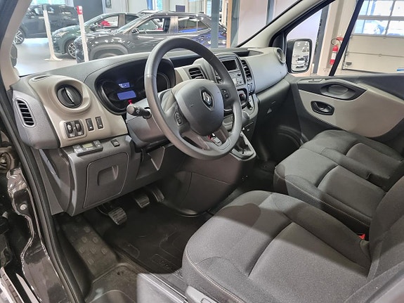 Renault Trafic 7 of 15