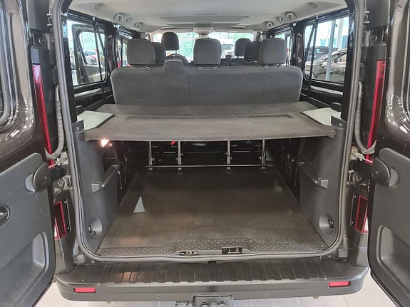 Renault Trafic 12 of 15