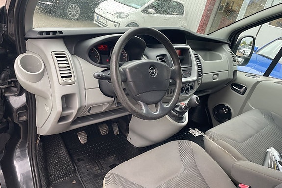 Opel Vivaro 7 of 10