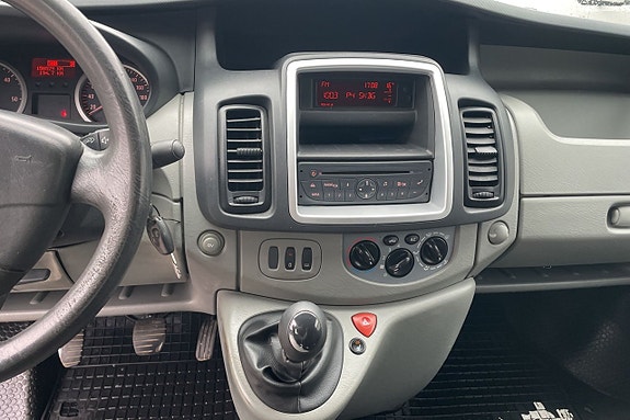 Opel Vivaro 8 of 10