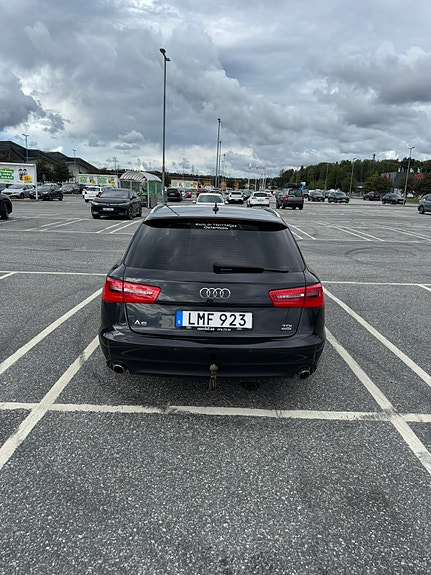 Audi A6 4 of 15