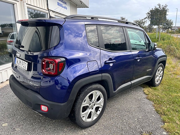 Jeep Renegade 7 of 8