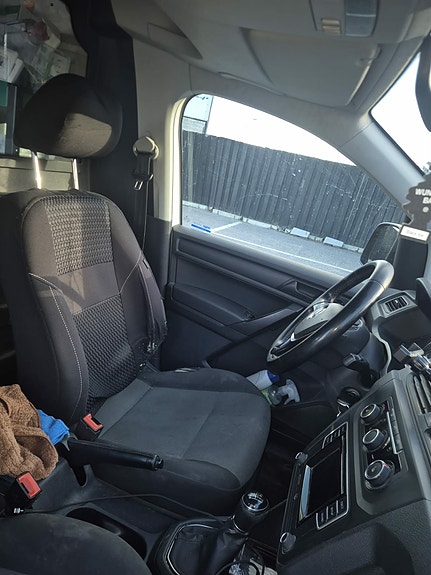 Volkswagen Caddy Maxi 6 of 8