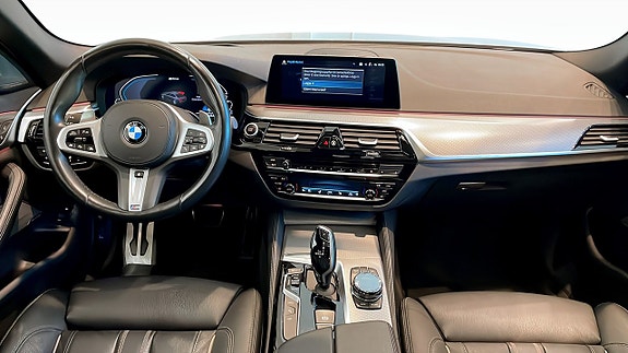 BMW 530e 4 of 8
