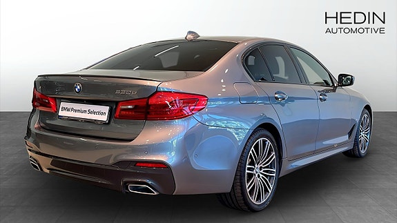 BMW 530e 2 of 8