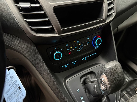 Ford Transit Connect 10 of 11