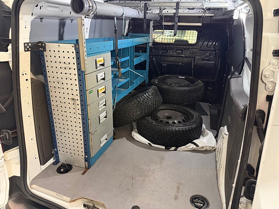 Ford Transit Connect 11 of 11