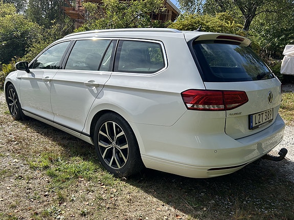 Volkswagen Passat 3 of 13