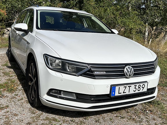 Volkswagen Passat 5 of 13