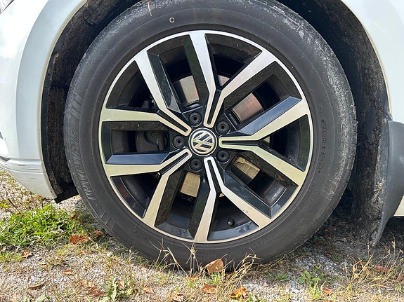 Volkswagen Passat 13 of 13
