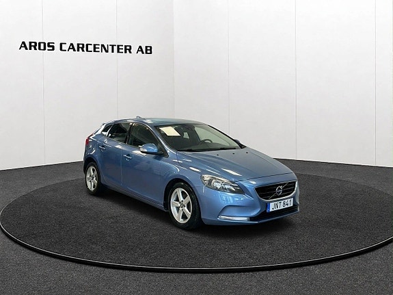 Volvo V40 17 of 19
