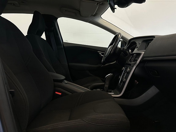 Volvo V40 6 of 19