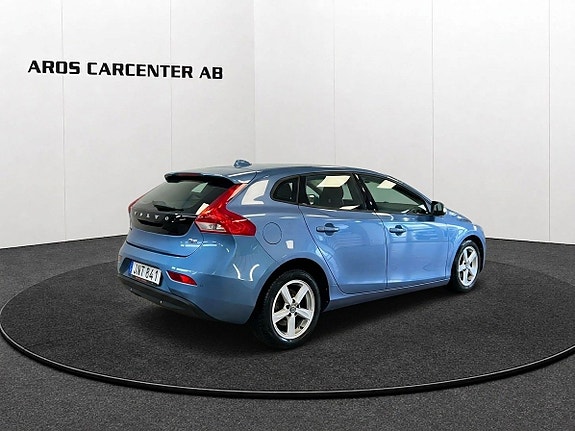 Volvo V40 18 of 19