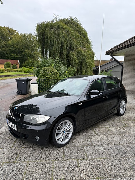 BMW 118d 3 of 7
