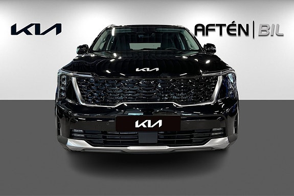 Kia Sorento 2 of 23