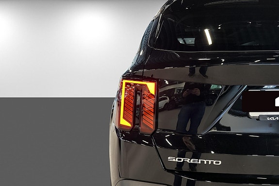 Kia Sorento 8 of 23