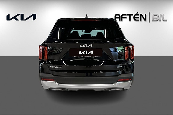 Kia Sorento 5 of 23
