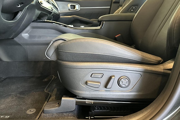 Kia Sorento 16 of 23