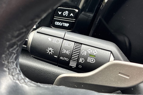 Lexus NX350h 11 of 25