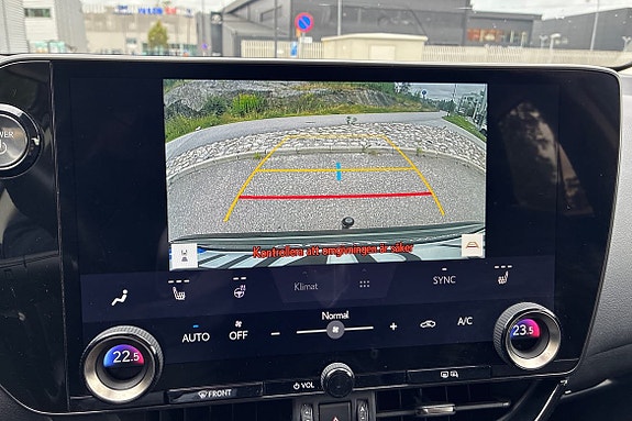 Lexus NX350h 16 of 25