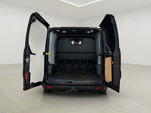 Ford Transit Custom 13 of 30