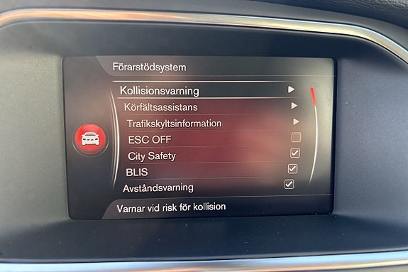 Volvo V40 Cross Country 16 of 17