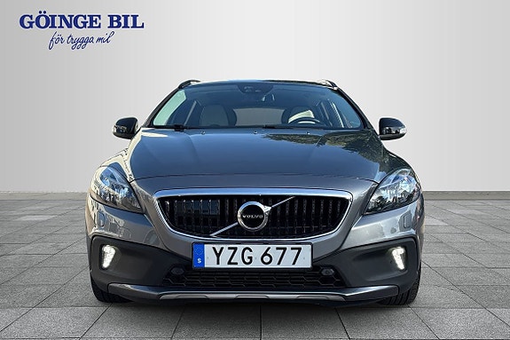 Volvo V40 Cross Country 3 of 17