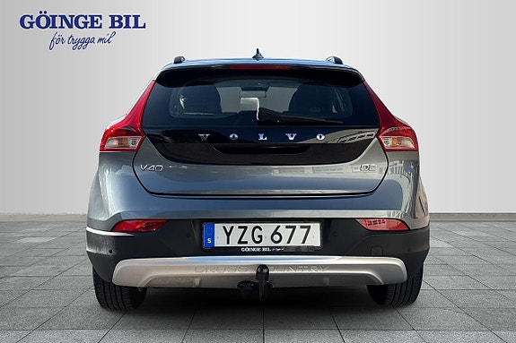 Volvo V40 Cross Country 7 of 17