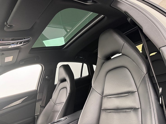 Porsche Panamera 4 11 of 19