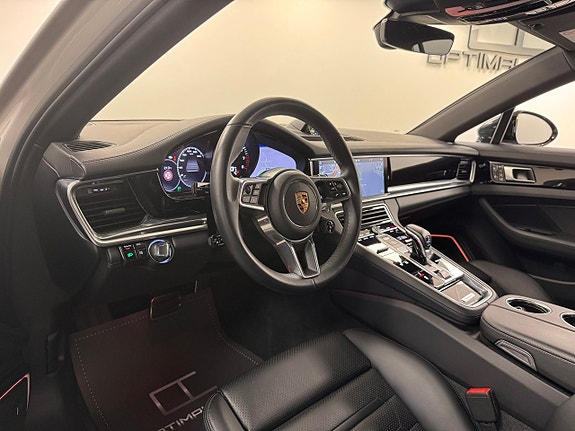 Porsche Panamera 4 6 of 19