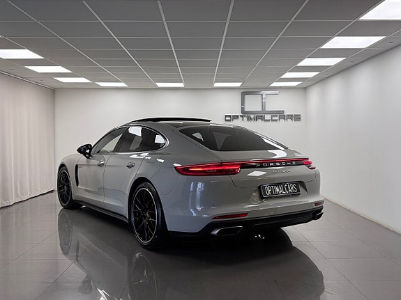 Porsche Panamera 4 17 of 19