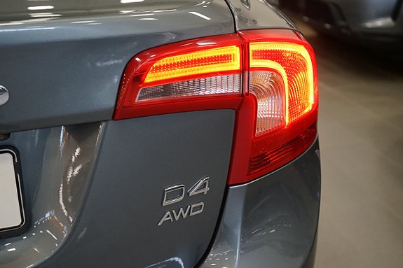 Volvo S60 Cross Country 20 of 24