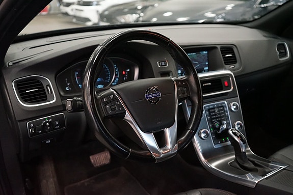 Volvo S60 Cross Country 19 of 24